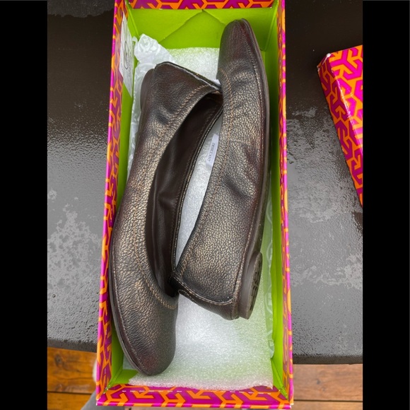 Tory Burch Eddie Metallic Bronze Brown Elastic Ballet Flat Leather Women's Sz 7 - Picture 2 of 5